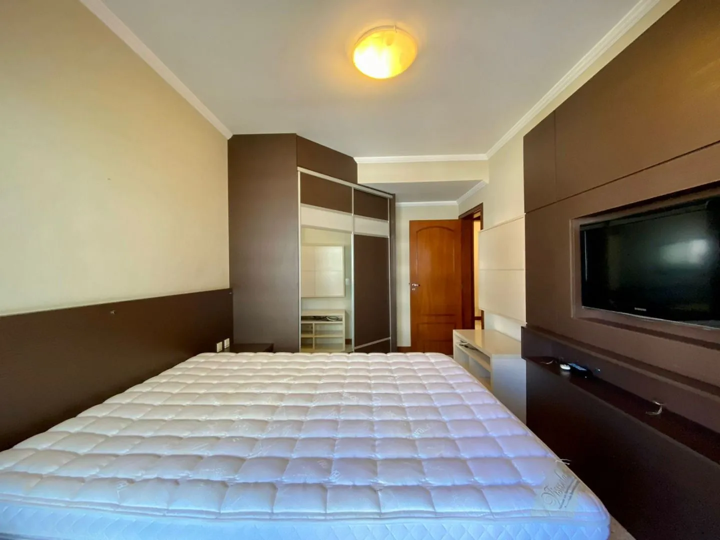 Apartamento mobiliado de 3 dormitórios com 207 m² no 6º andar — photo 9
