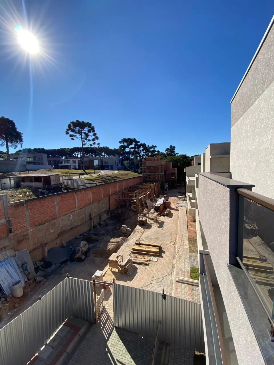 Casa com 3 quartos e 4 banheiros para locação, precisa de reforma — photo 12