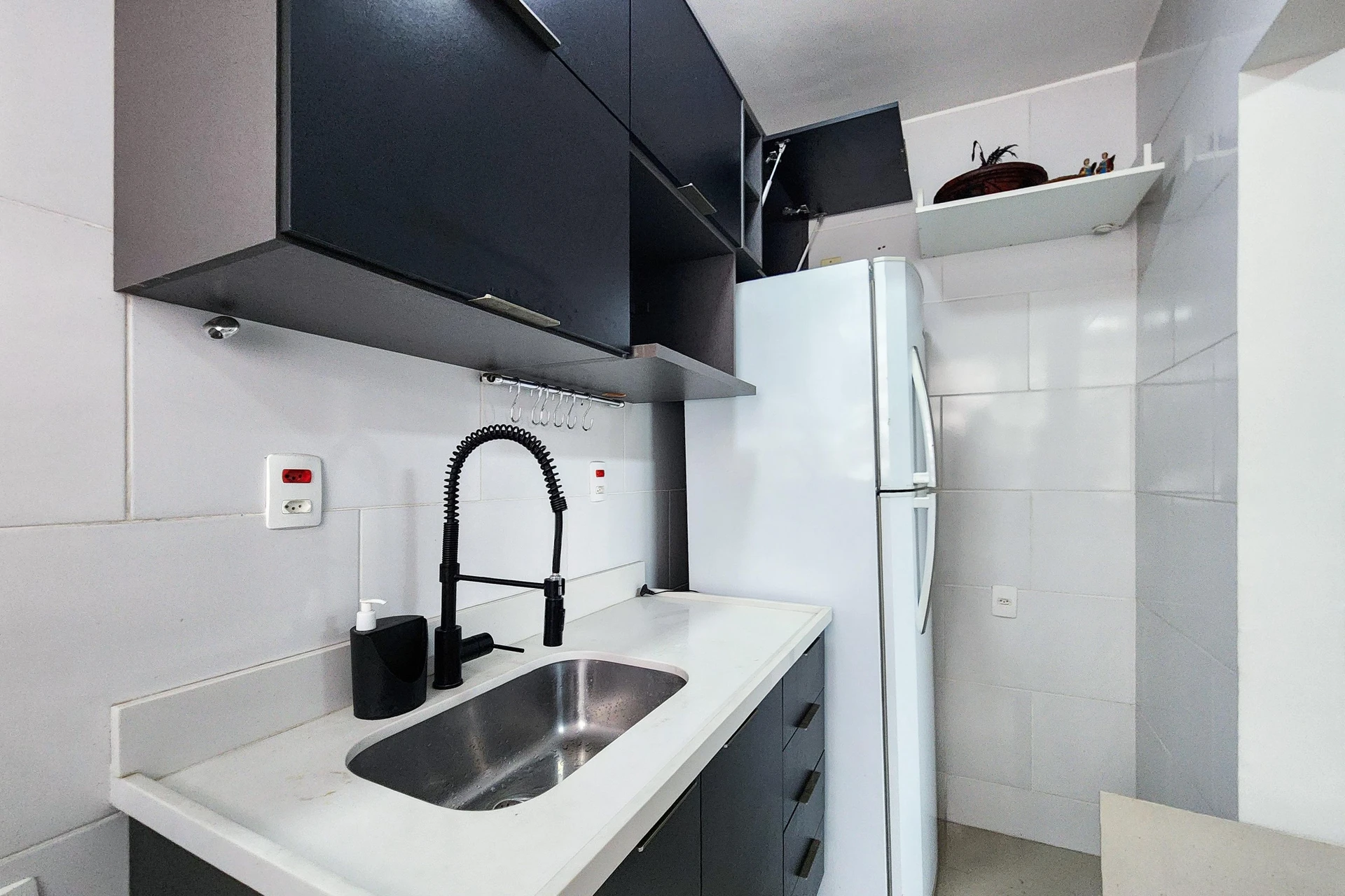 Furnished apartment, 58 m², with a mountain view — photo 3