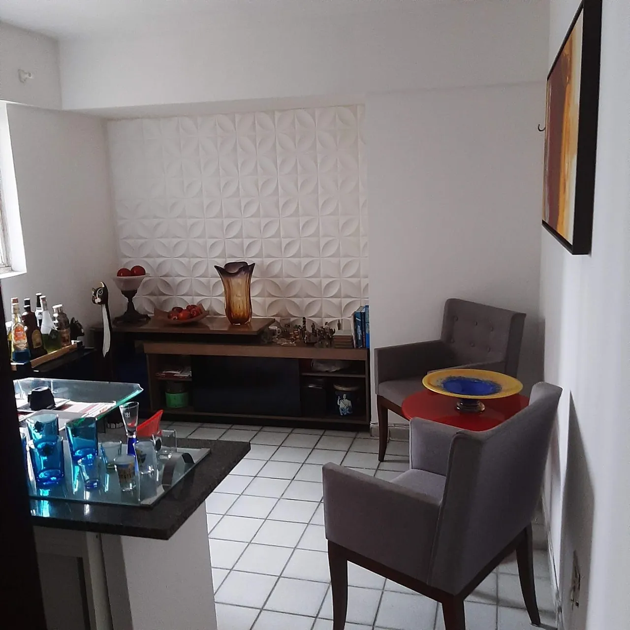 Furnished 1-bedroom apartment with open-plan kitchen — photo 11