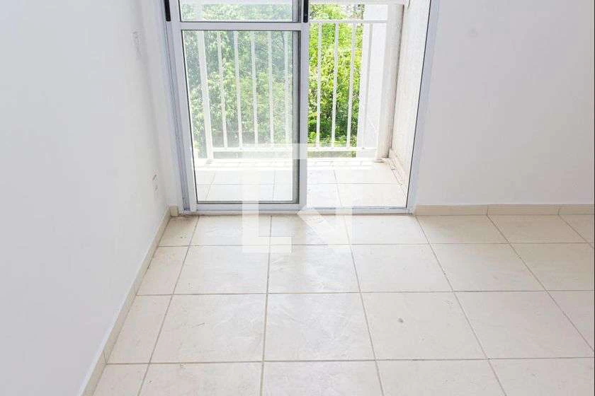 45 m² 2-bedroom apartment with balcony and 1 bath — photo 2