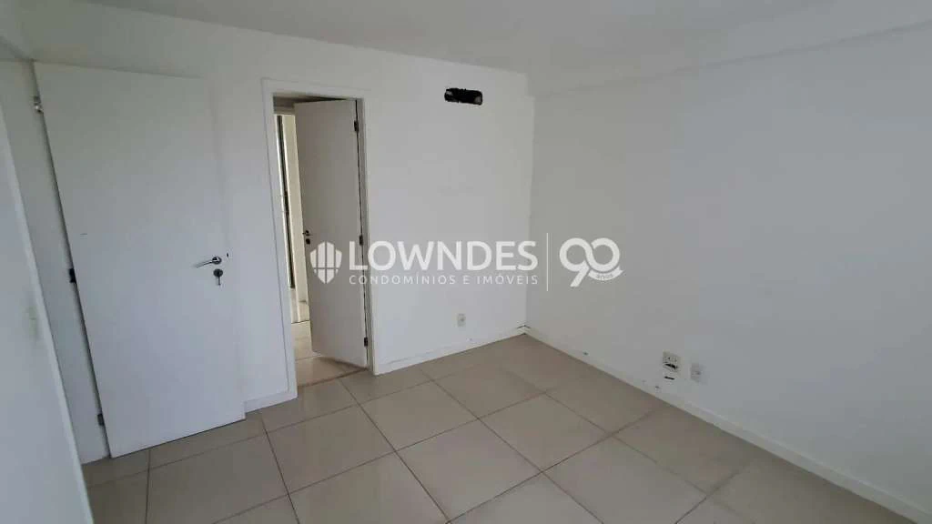 179 m² apartment with 4 en-suite bedrooms and a terrace — photo 9