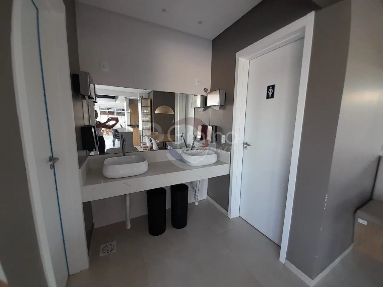 3-bedroom apartment with a home office — photo 40
