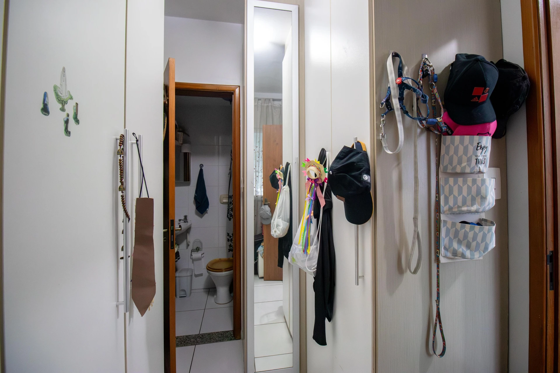 4-bedroom apartment with a balcony and 1 suite — photo 37