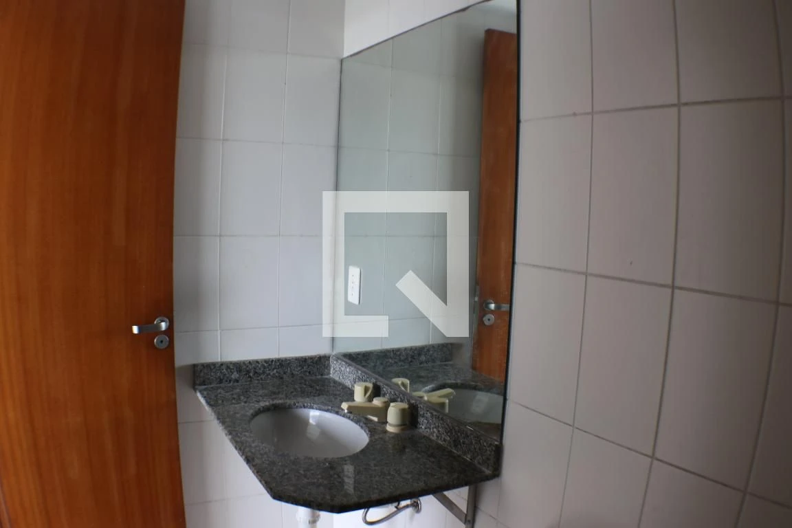 3-bedroom apartment with suite and gourmet balcony — photo 28