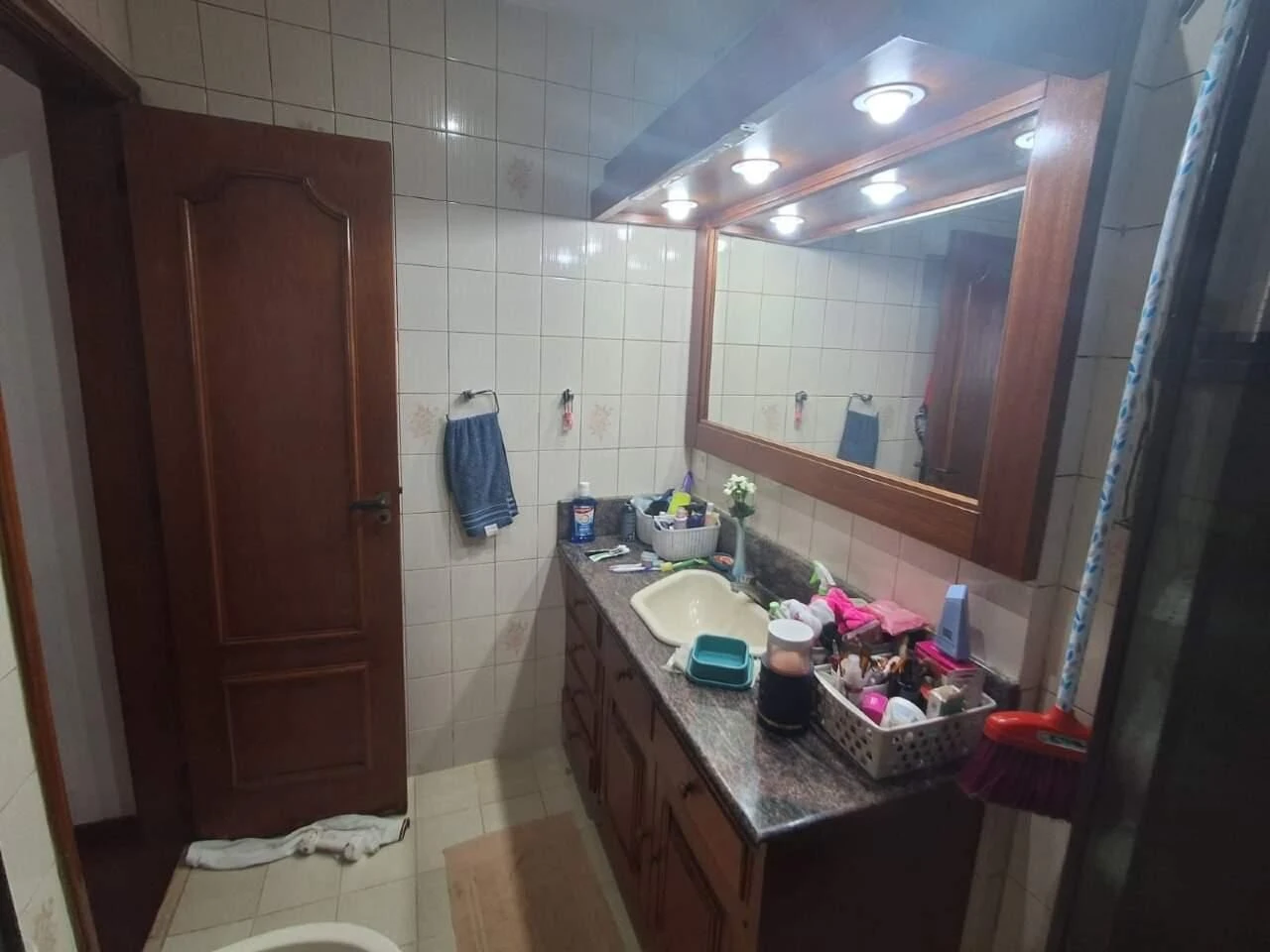 Washing machine in a 3-bedroom apartment, 162 m² — photo 24