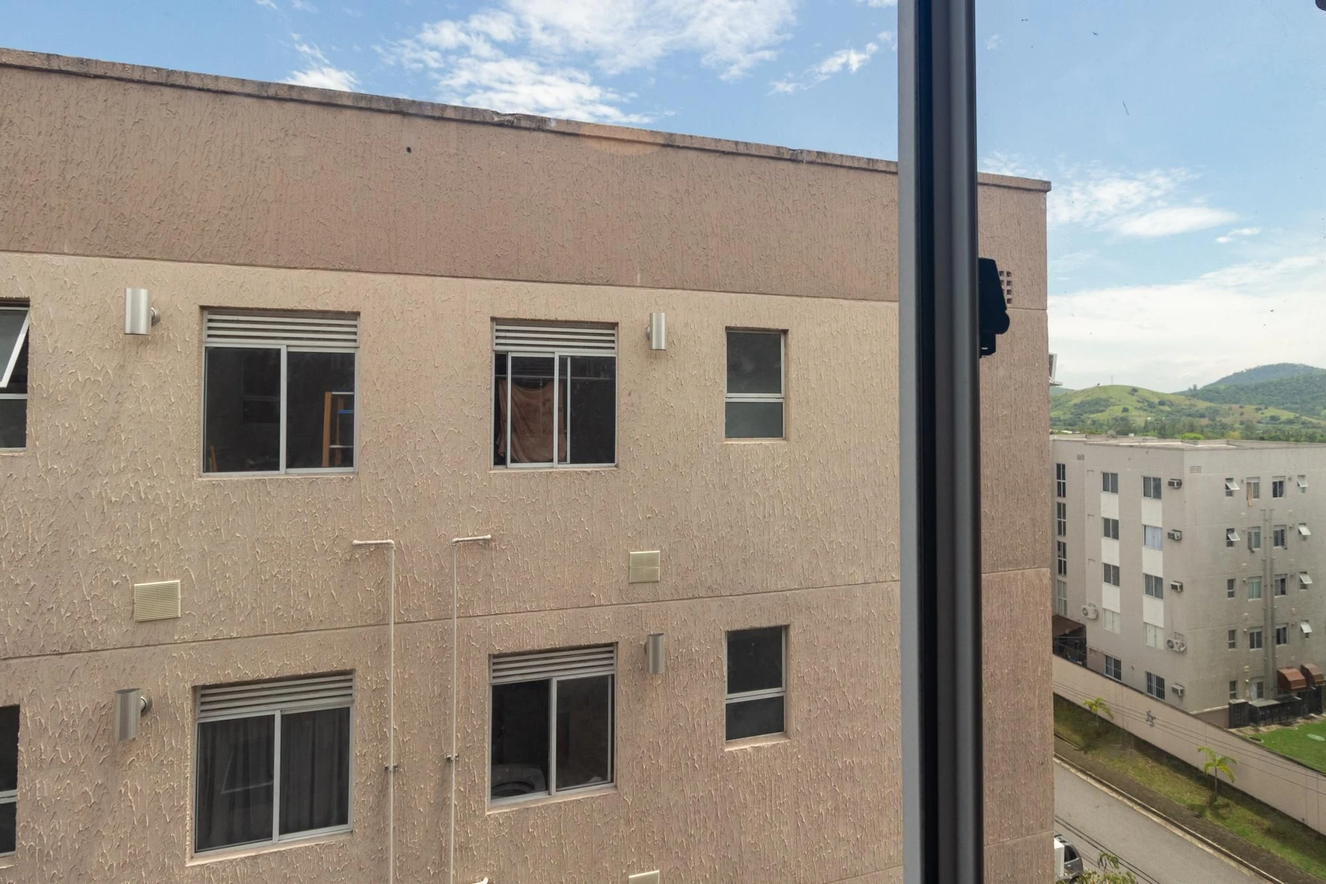 Mountain view in a 2-bedroom apartment, 37 m² — photo 31