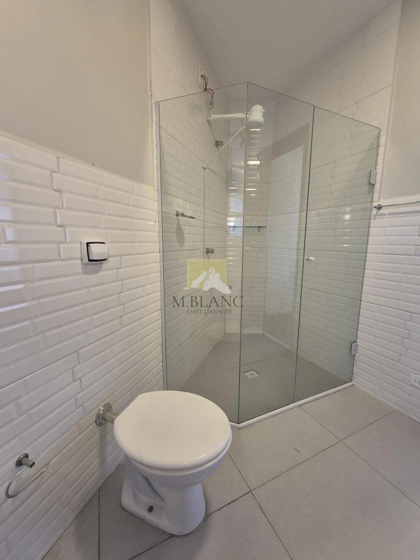 Washing machine in a 2-bedroom apartment, 120 m² — photo 24