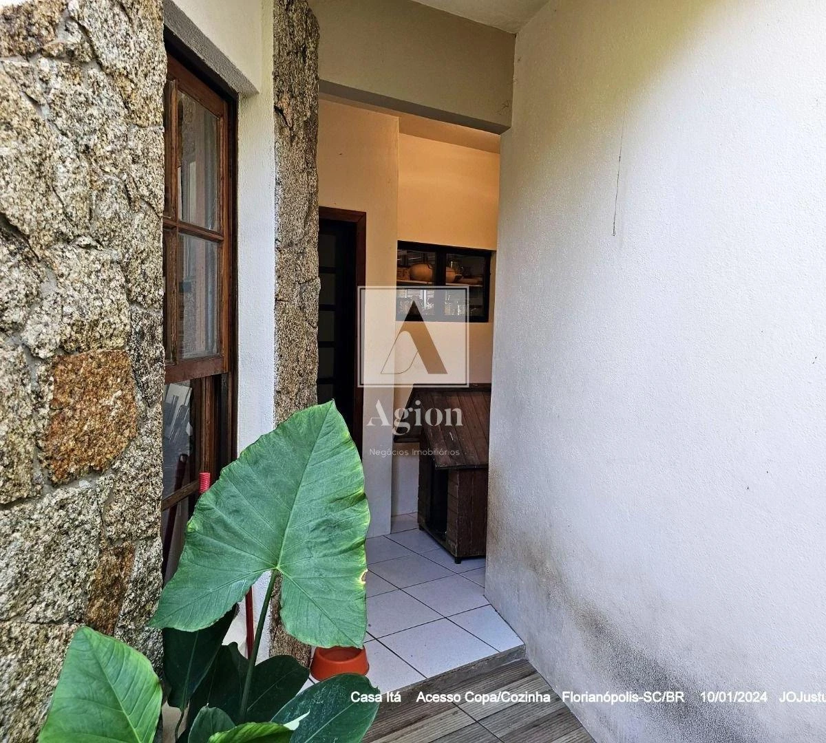 Vista al agua y 3 dormitorios: casa de 405 m² — photo 33