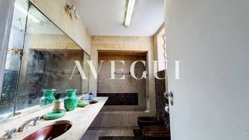 Furnished penthouse with 5 bedrooms and 3 bathrooms — photo 24