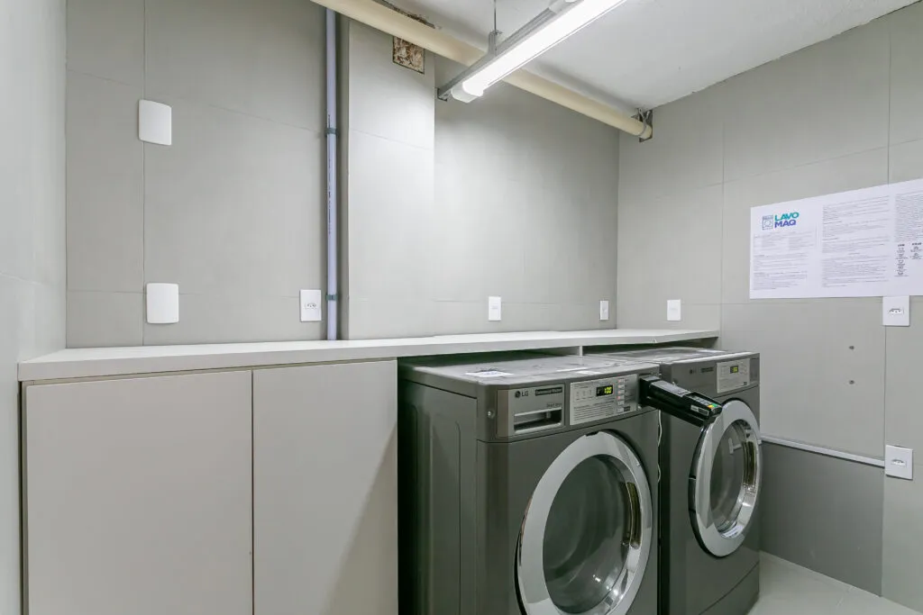 35 m² studio with elevator and shared laundry — photo 8