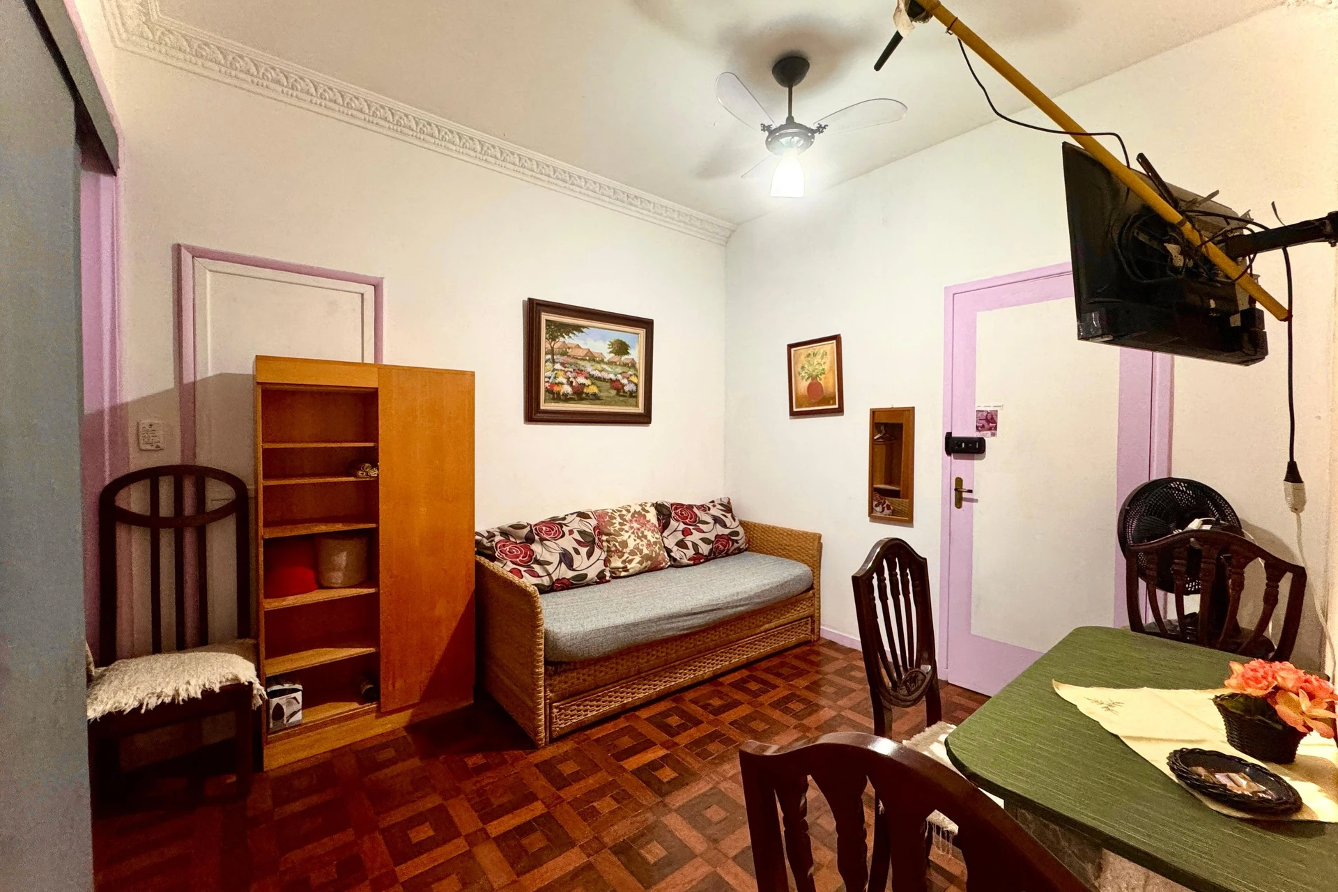 Furnished 1-bedroom apartment with pets allowed — photo 7