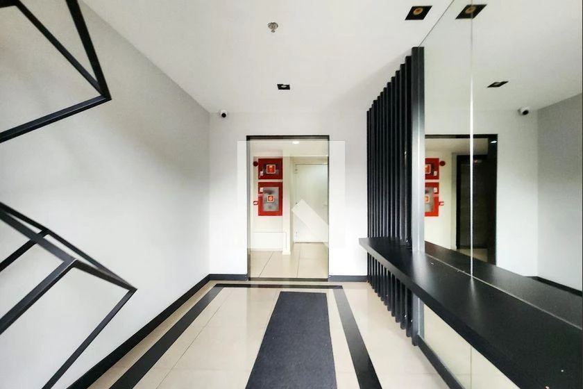 2-bedroom apartment in a building with a gym — photo 38