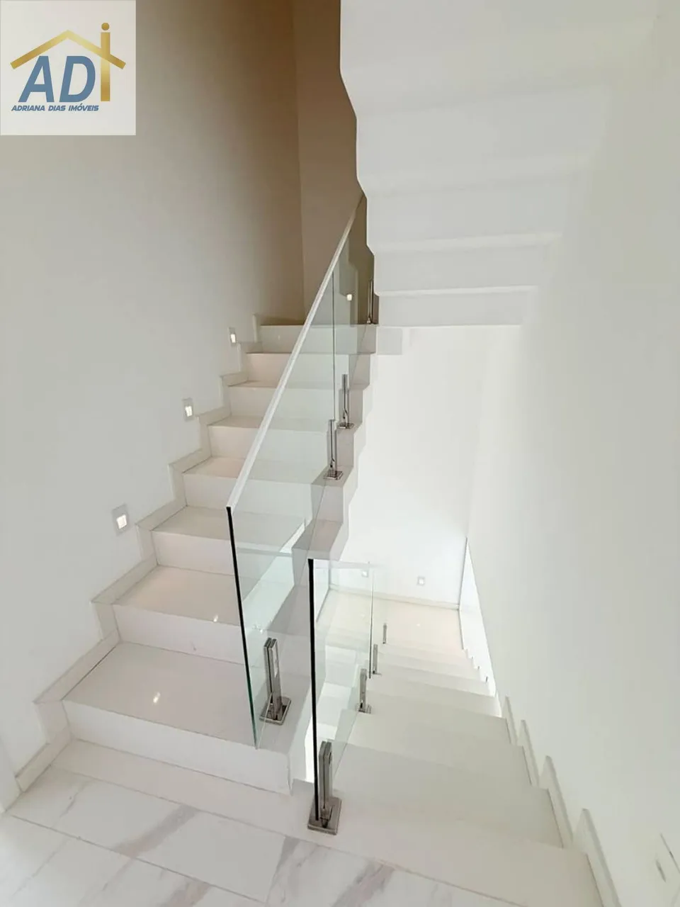 Casa, 300 m², com varanda gourmet — photo 12