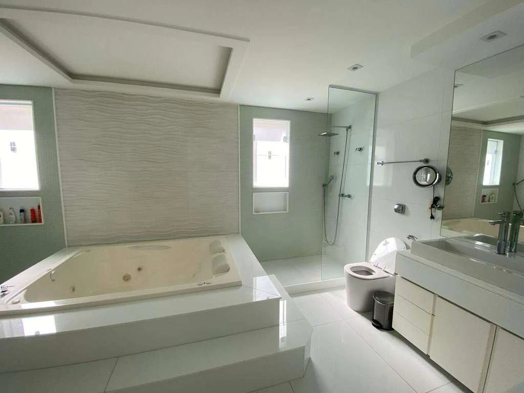 Furnished house with 5 en-suite bedrooms and pool — photo 4