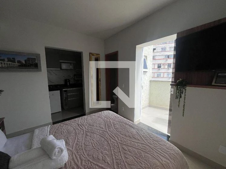 Furnished apartment, 30 m², with a glass-enclosed balcony — photo 10