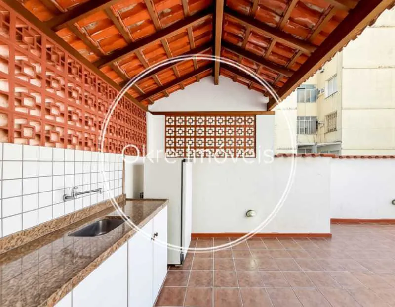 3-bedroom house with a grill on the balcony — photo 10