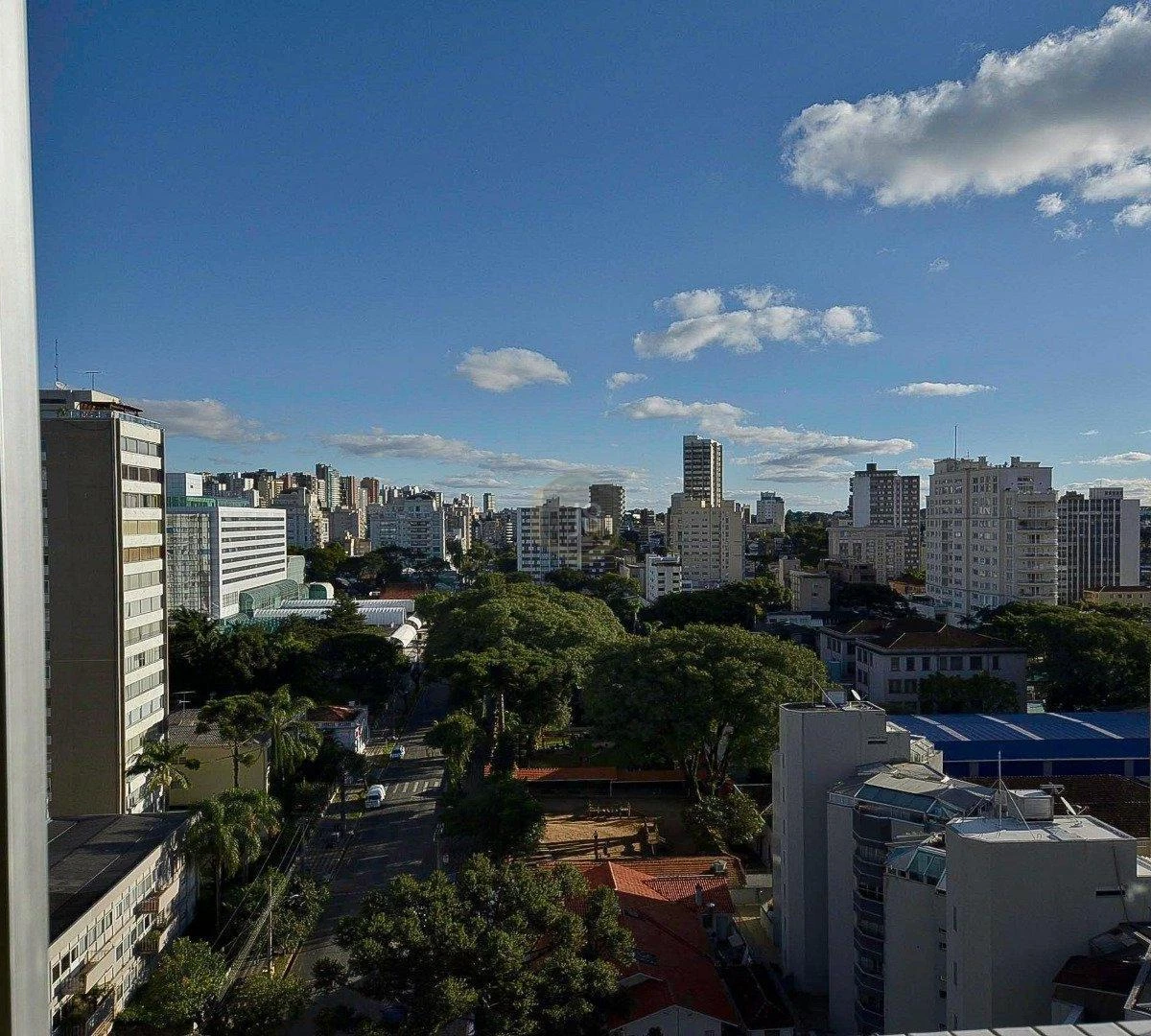 Unfurnished 1-bedroom apartment with 81 m² and parking — photo 22