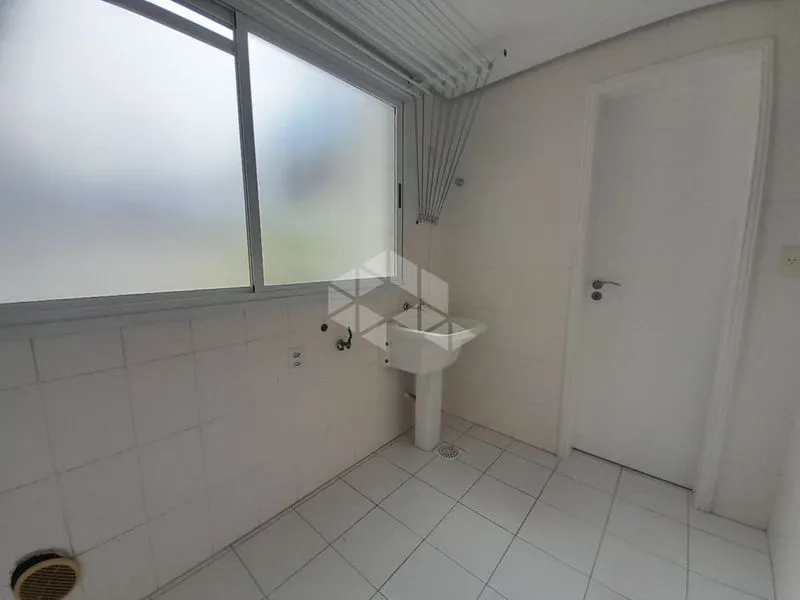 Apartamento com piso de madeira ou laminado, Itacorubi Norte — photo 31