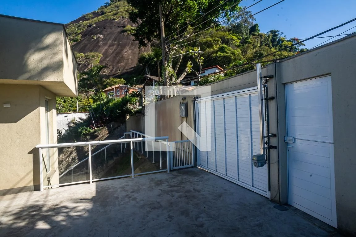 Casa mobiliada, 120 m², com janelas do piso ao teto — photo 60
