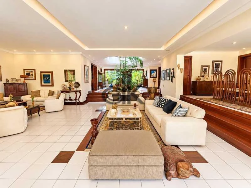 5-bedroom house with a home office