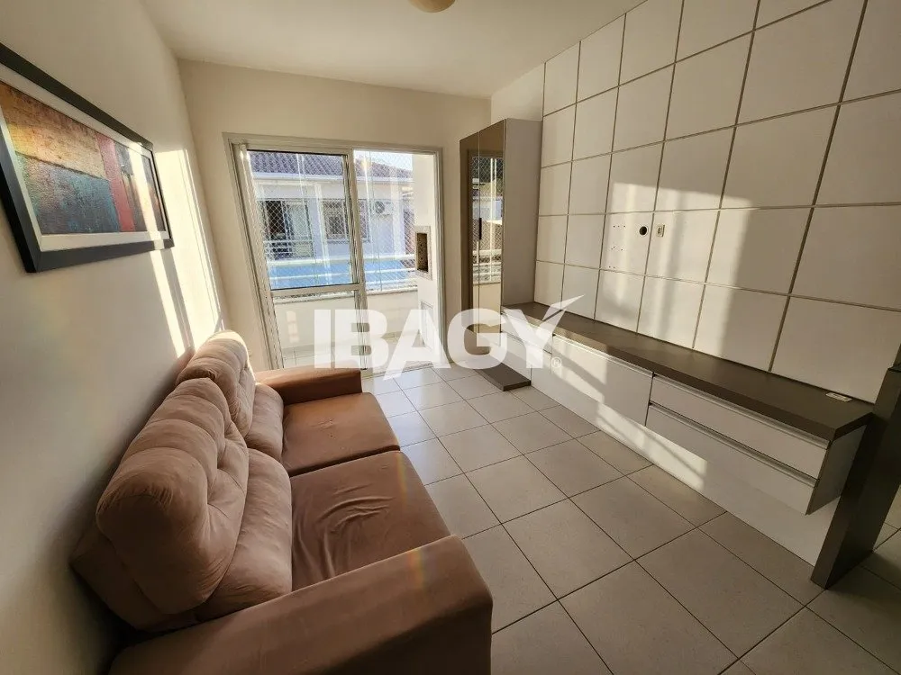 Glass-enclosed balcony in a 2-bedroom apartment, 66 m²