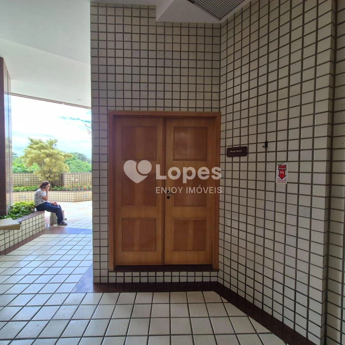 2-bedroom apartment in a building with a sauna — photo 43