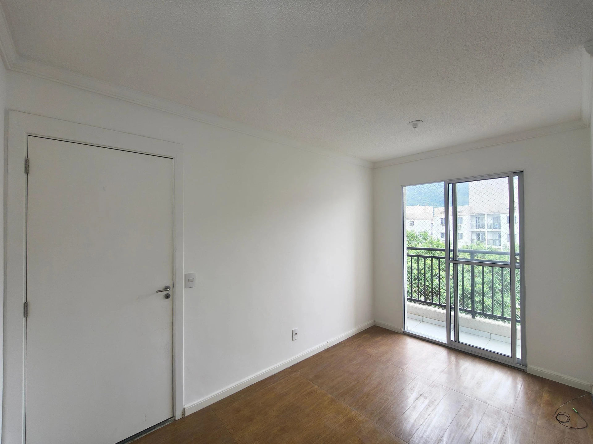 Mountain view in a 2-bedroom apartment, 45 m² — photo 9
