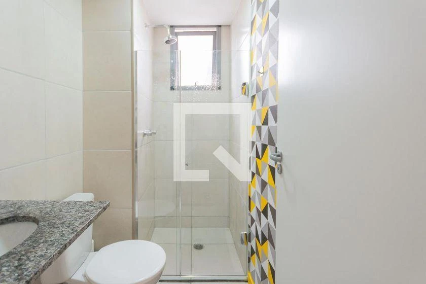 Apartamento de 1 dormitorio con balcón acristalado y 32 m² — photo 22