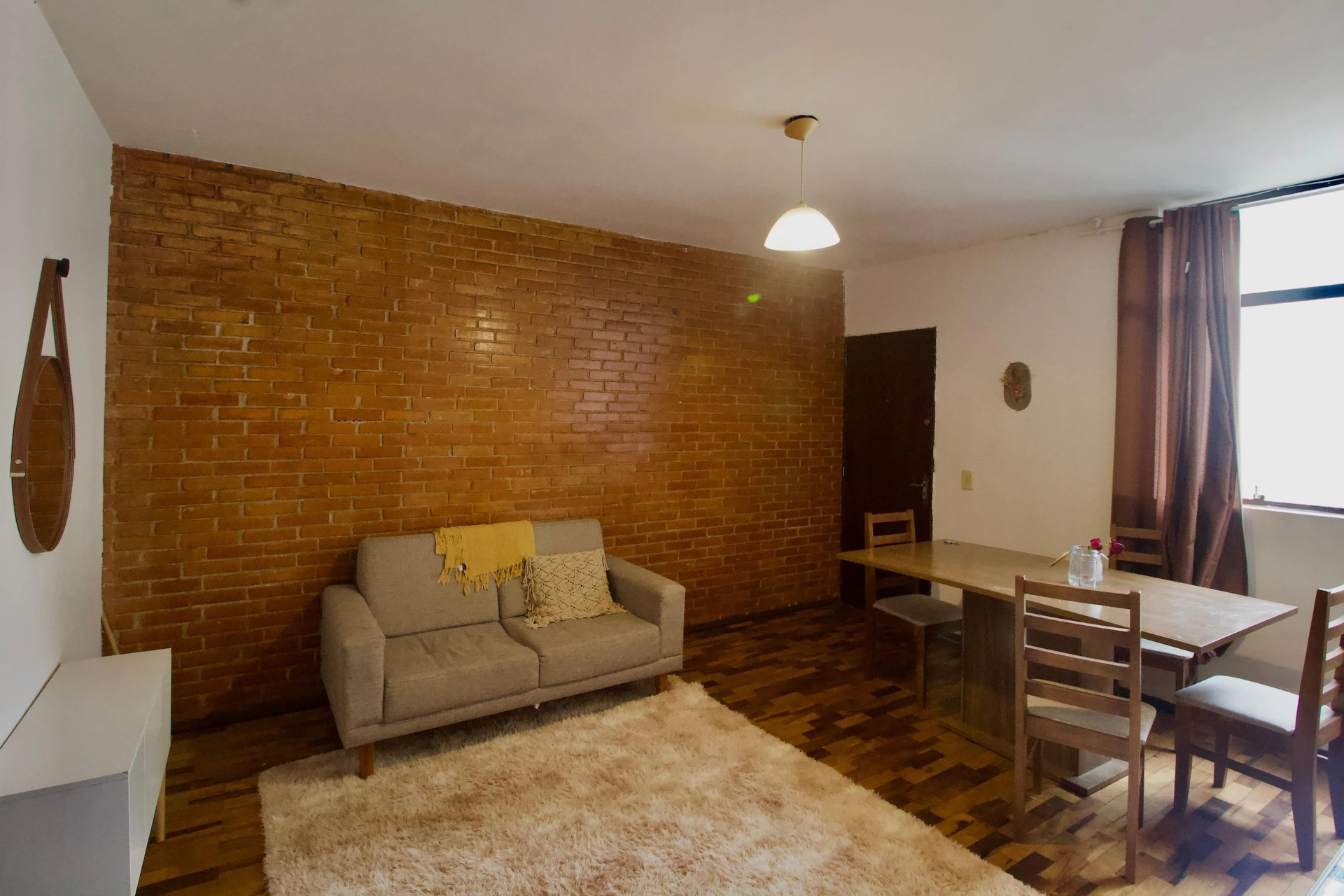 84 m² apartment with a home office and a bathtub — photo 19