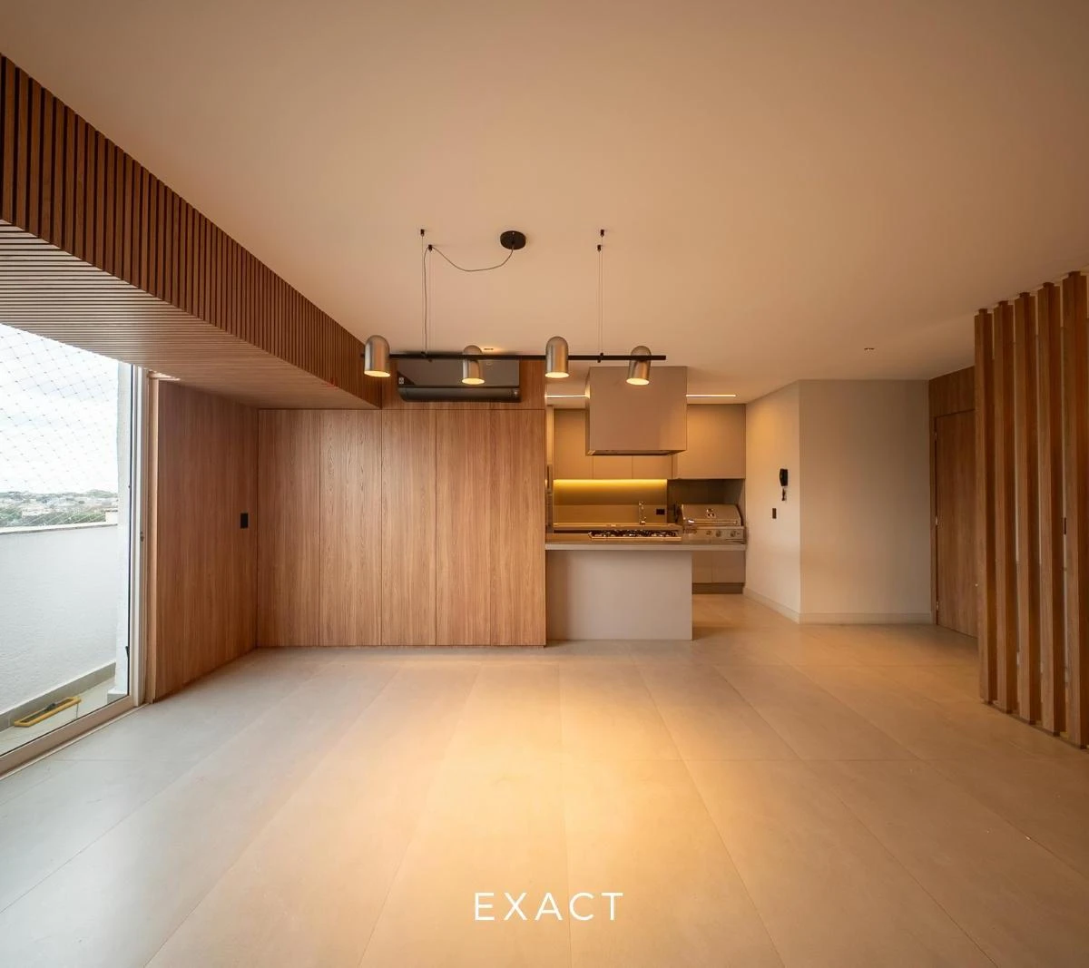 3-bedroom apartment in a building with a gym — photo 2