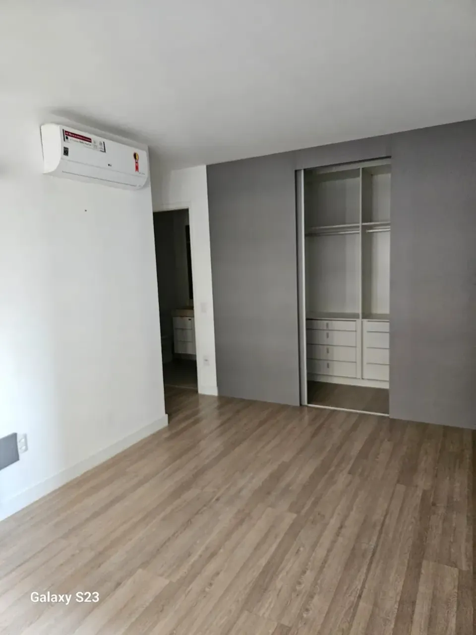 Apartment with 3 bedrooms and 3 bathrooms and 2 parking spots — photo 10
