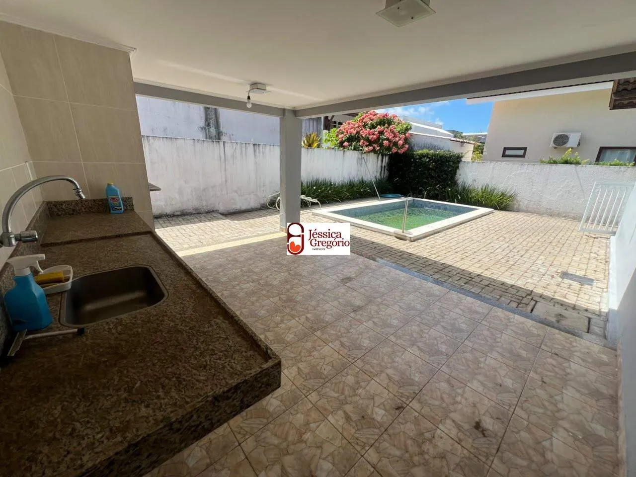 Сад и 4 спальни: дом 240 м² — photo 16