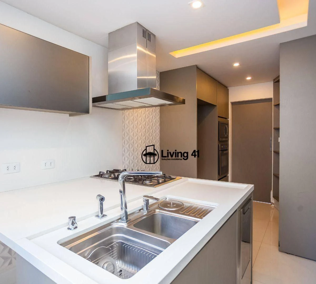 Apartamento de 332 m² com 2 suítes e varanda — photo 2