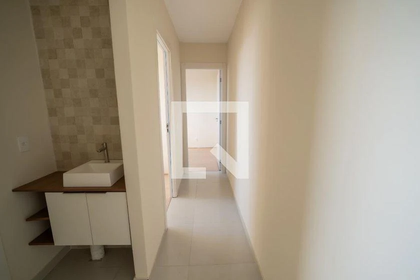 2-bedroom apartment in a building with a gym — photo 29