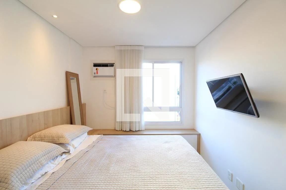 Собственный бассейн и 2 спальни: квартира 64 м² — photo 9