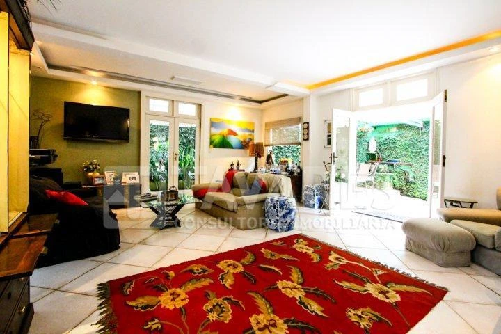 Furnished house with 6 bedrooms, 327 m² and 5 baths — photo 6