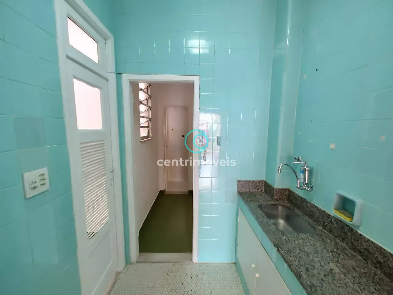 2-bedroom apartment with a mountain view in Rio de Janeiro — photo 14