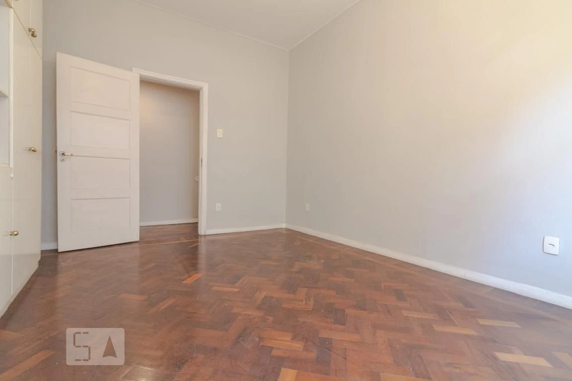 Apartment, 200 m², with a bathtub — photo 16