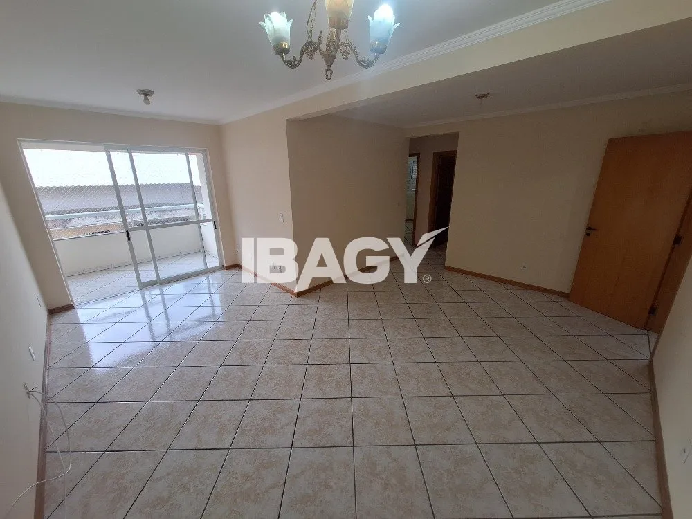 3-bedroom apartment in a building with a pool