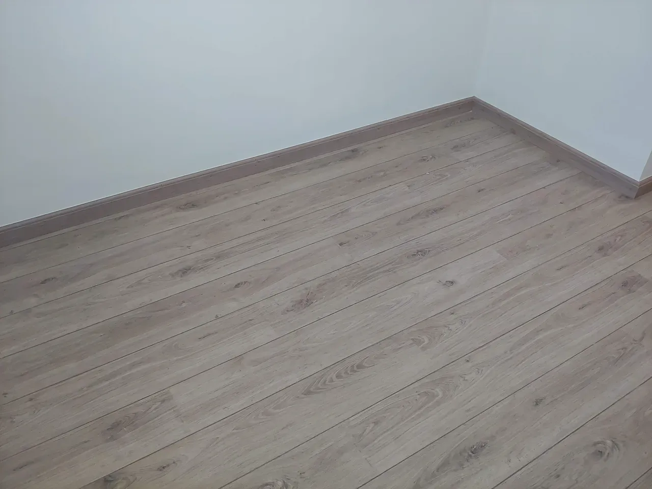 Apartment with 3 bedrooms, balcony and 2 parking spots — photo 37