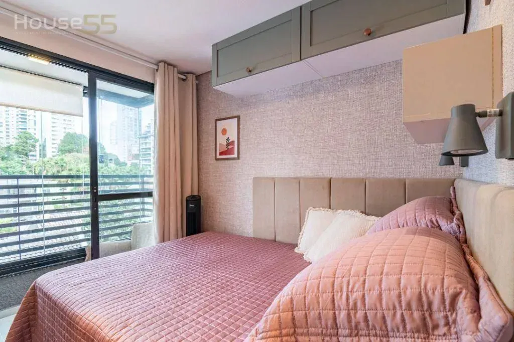 Estudio amueblado de 25 m² con balcón acristalado — photo 3
