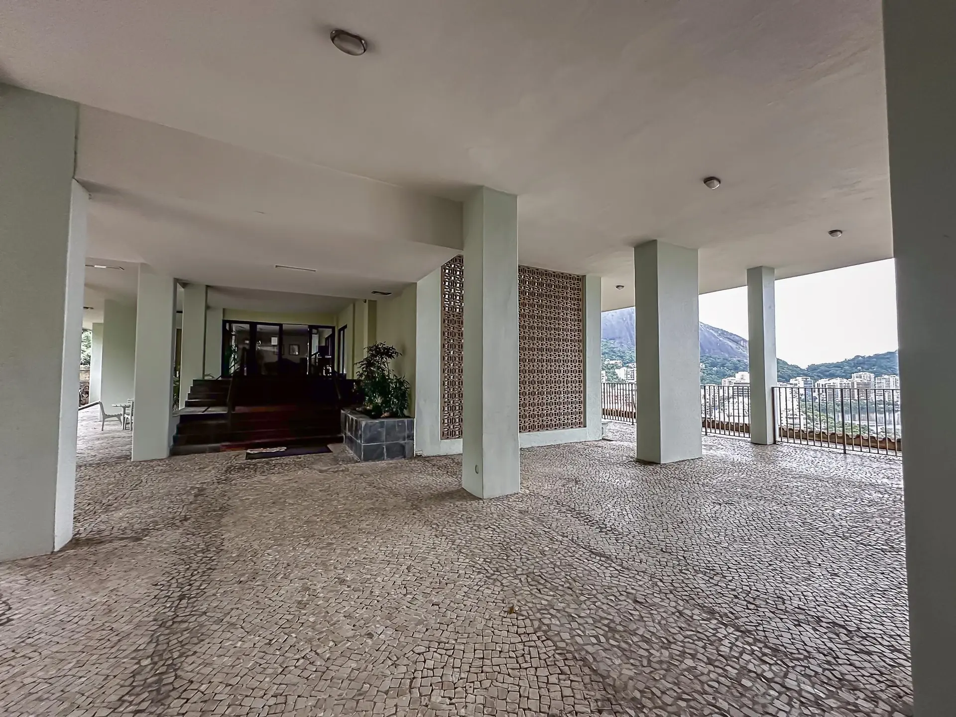 Apartamento amueblado con 2 habitaciones y 2 baños — photo 46
