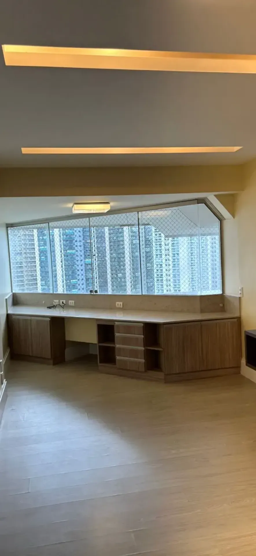 4-bedroom apartment with a water view in Rio de Janeiro — photo 18