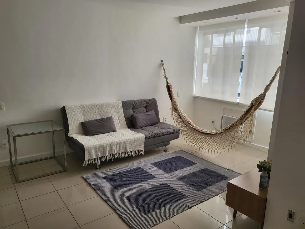 Мебльована квартира 60 м² з 1 спальнею та 2 ванними — photo 9