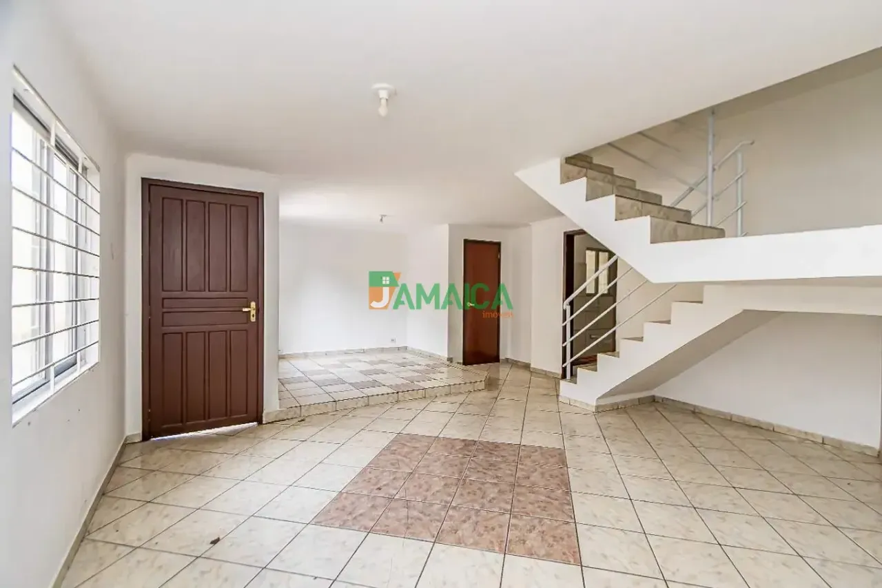 Unfurnished 101 m² house with 3 bedrooms and 3 parking — photo 3