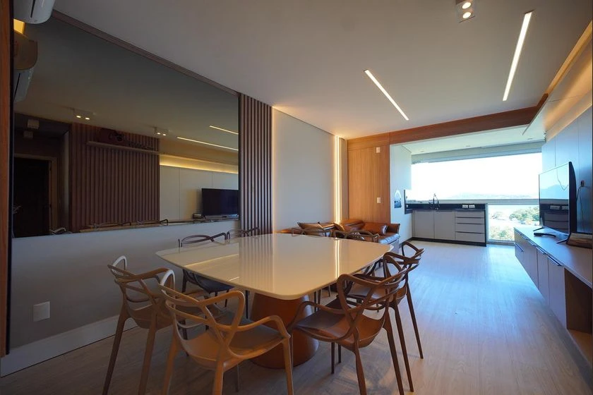 Apartment with 3 en-suite bedrooms and private yard