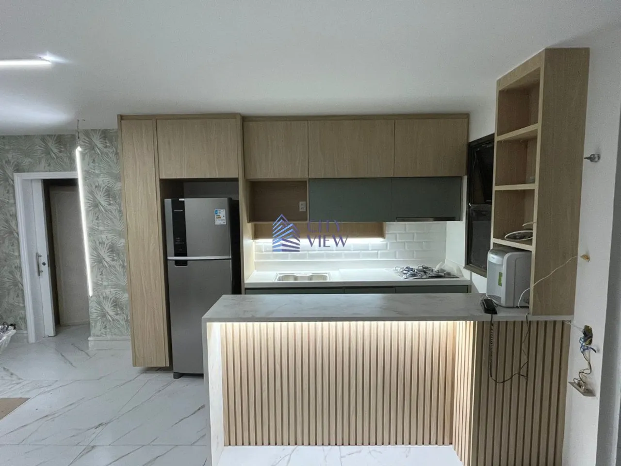 Furnished 2-bedroom apartment with open kitchen — photo 2