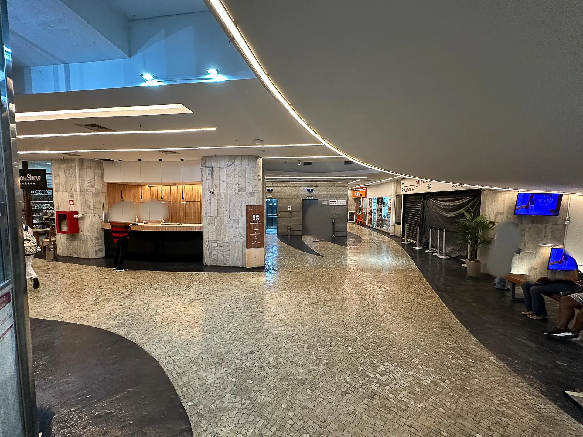 Меблированная квартира с 1 спальней и кухней open-plan — photo 12