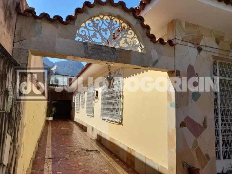 Будинок 360 м² із спільним басейном — photo 15